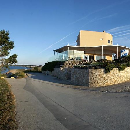 Apartments & Restaurant Condura Croatica Nin-Sabunike Нин Экстерьер фото